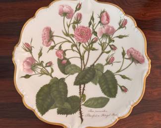 Rosenthal Classic Rose Scallop Rim Plate. Photo 1 of 2. 