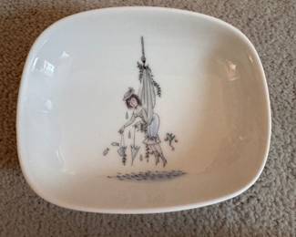 Rosenthal "Lovers" Lidded Trinket Dish. Photo 2 of 3.