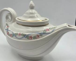 Vintage Hall Wildfire Aladdin Teapot with Oval Lid and Infuser