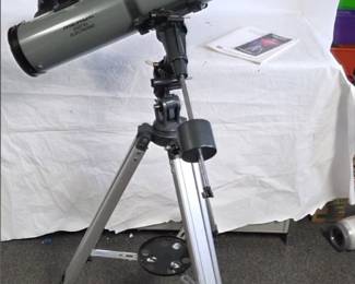 Meade 114EQ-DH4 Telescope with Starfinder Digital Locator and Manual