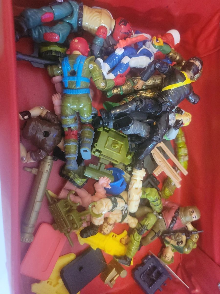 Vintage action GIJoe figures and pieces