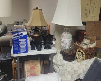 Lamps, household items 