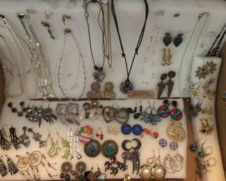 Costume jewelry 