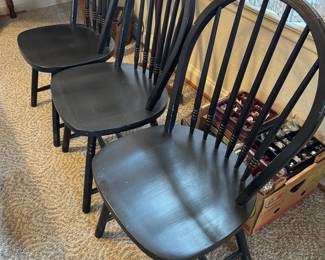 Set of six Windsor style spindle back dining chair, chairs