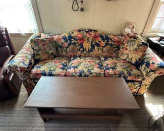 Vintage- very clean- floral sofa