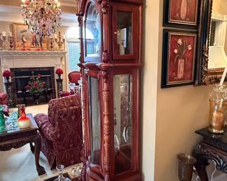 	#36	Ridgeway Baker Street Grandfather Clock 24"x13"x85" Serial # 96032099	 $995.00 				