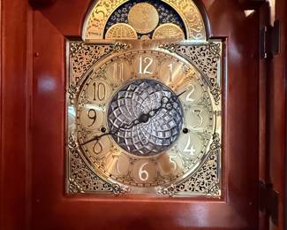 	#36	Ridgeway Baker Street Grandfather Clock 24"x13"x85" Serial # 96032099	 $995.00 				