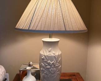 	#34	Lamp 32"H	 $65.00 				