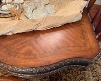 	#46	Pulaski Furniture Dining Table with 8 Chairs with 2 leaves 70-142x46x30	 $650.00 				