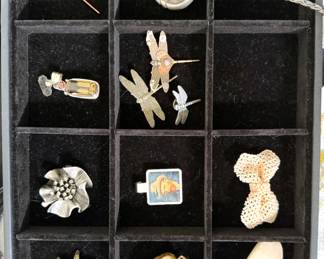 Assorted jewelry