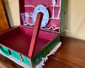 Vintage Picnic Suitcase - Four legs makes it into a small table.