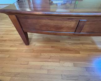 Picture 116 Available for presale - Coffee Table - $60 (one matching end table - $40 - photos coming)