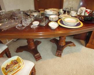 Vintage dining room table FULL