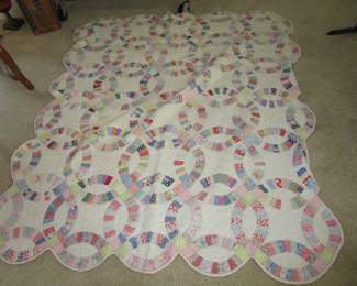 Antique wedding ring quilt