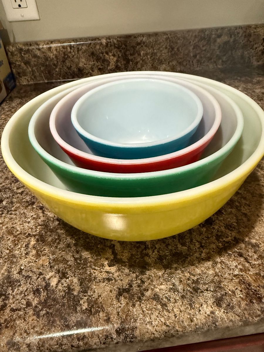Vintage Pyrex set