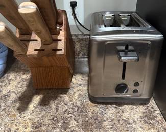 Several countertop appliances 