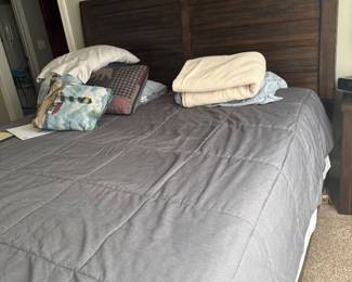 King Bed -Excellent condition 