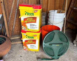 Preen weed preventer hose