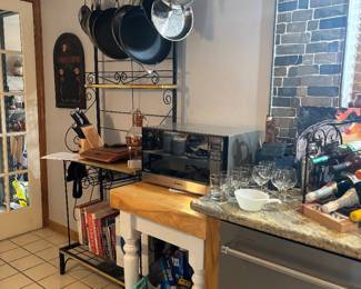 Pots and pans microwave