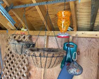 Humming bird feeder planters