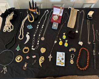 Vintag Costume jewelry 