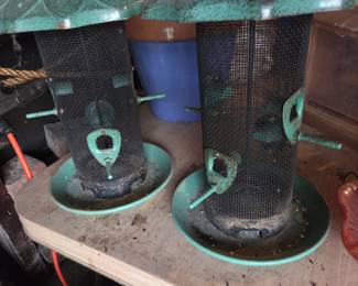 Vintage Green Metal Mesh Tube Bird Feeder Set