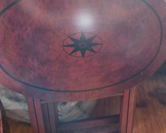 Bombay Company Set of 4 Oval Folding TV Tray Tables with Stand