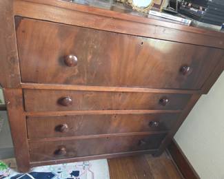 Victorian Mahogany Chest of Drawers