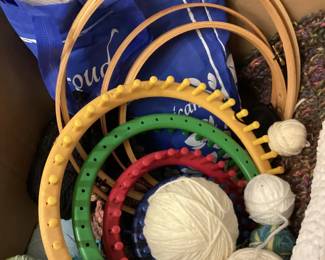 Embroidery Hoops & Looms