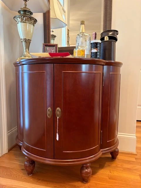 "Bombay" liquor cabinet