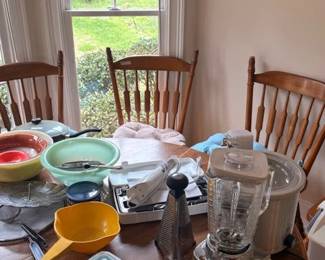 Breakfast nook table and chairs 