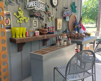 Yes we have an outdoor bar