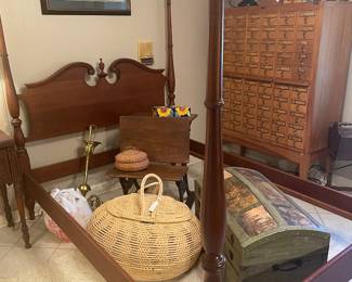 Mahogany 4 poster bed