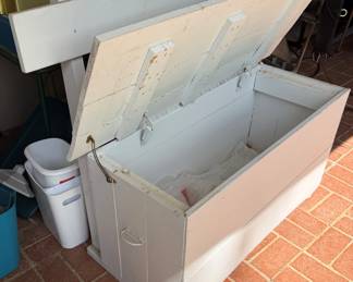 Such a versatile storage bench!