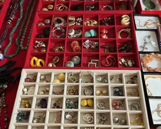 Fashion jewelry earrings