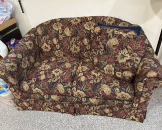 Floral loveseat/sleeper