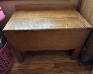 Small wood chest.....