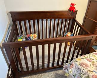 Wood crib 