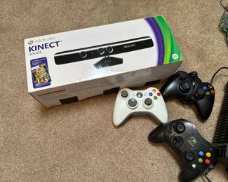Xbox 360 Kinect and controllers