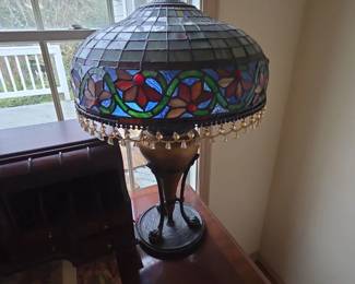 Tiffany style lamp 
