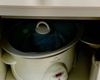 Crock pot or slow cooker.