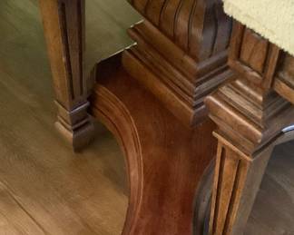 Just one of the legs on this beautiful table.