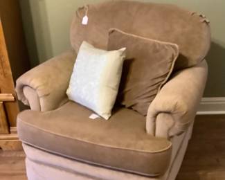 Lane Club Chair. 37 1/2” width.  Price: $225.00