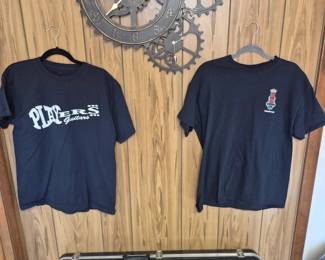 Fender case  is empty.