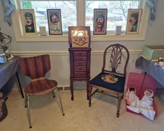 Bring in the clowns.