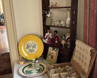 What not shelf for placing or hanging