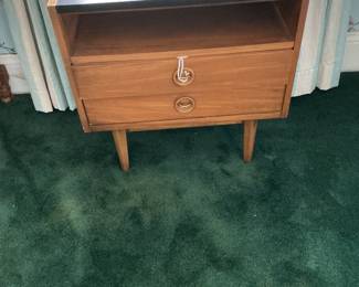 MCM END SIDE TABLE