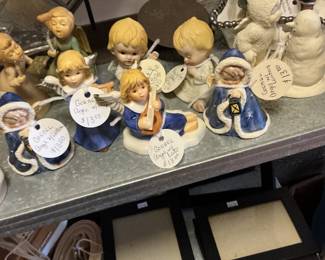 Figurines cherubs angels snow babies