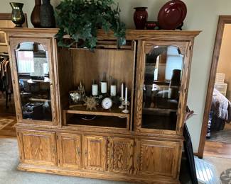 Entertainment center