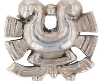 Lot 401: William Spratling First Design Period Sterling Chupamirto Azteca Brooch